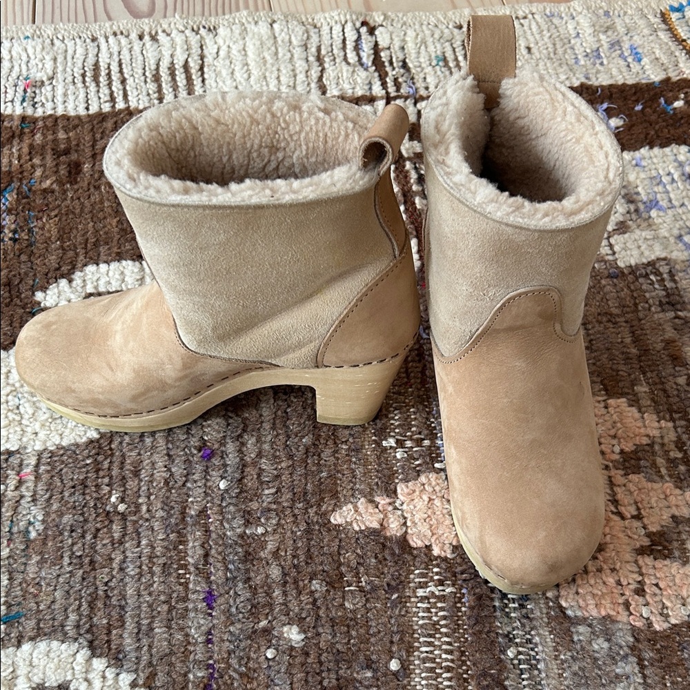 NO.6 5” pull on shearling clog boot on high heel in Bone Suede